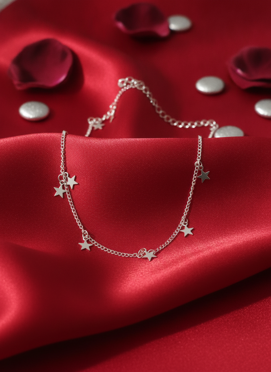 گردنبند  مدل "Starry Glow" رنگ نقره‌ای ‌